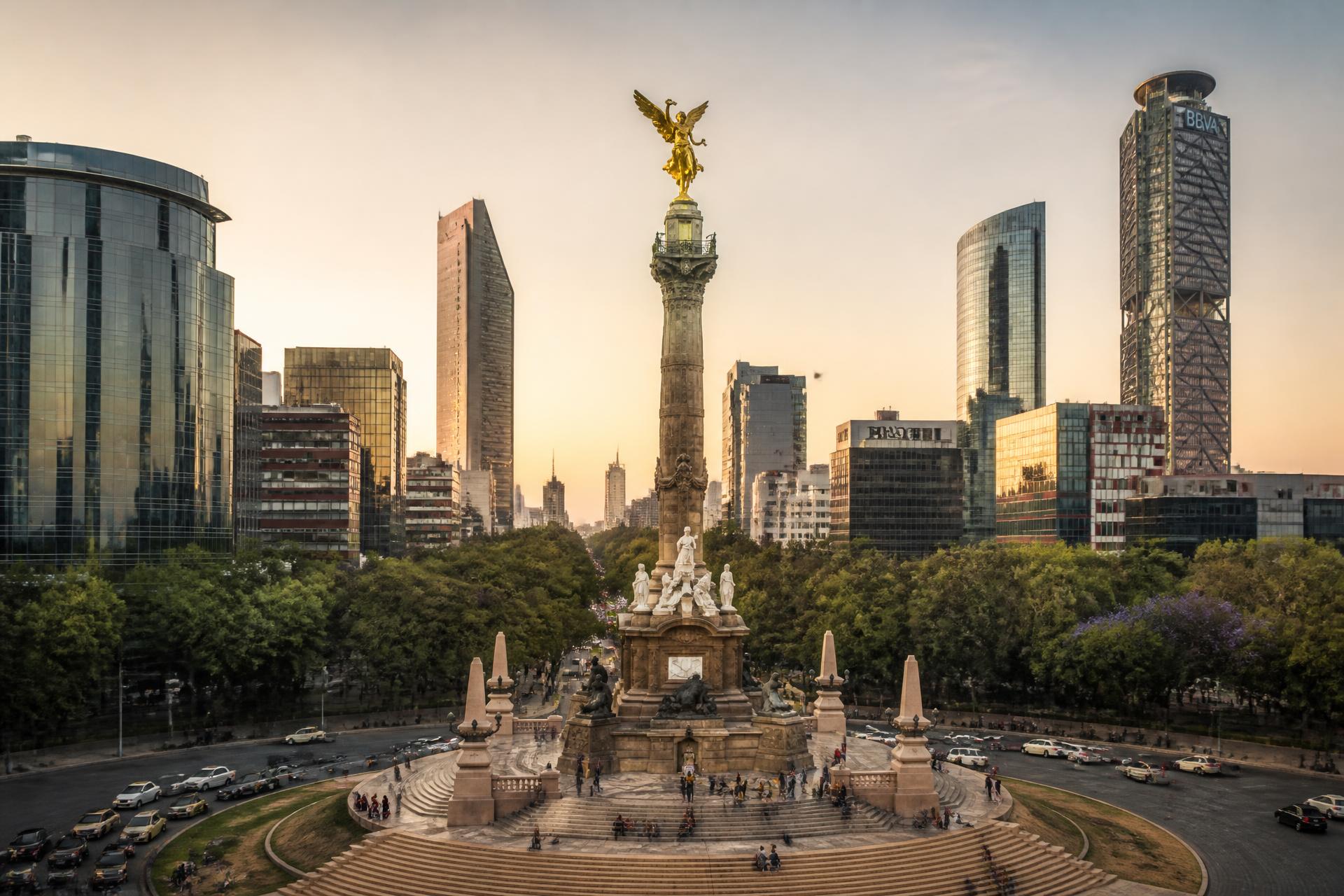 Angel de la Independencia on Paseo de la Reforma, Mexico City